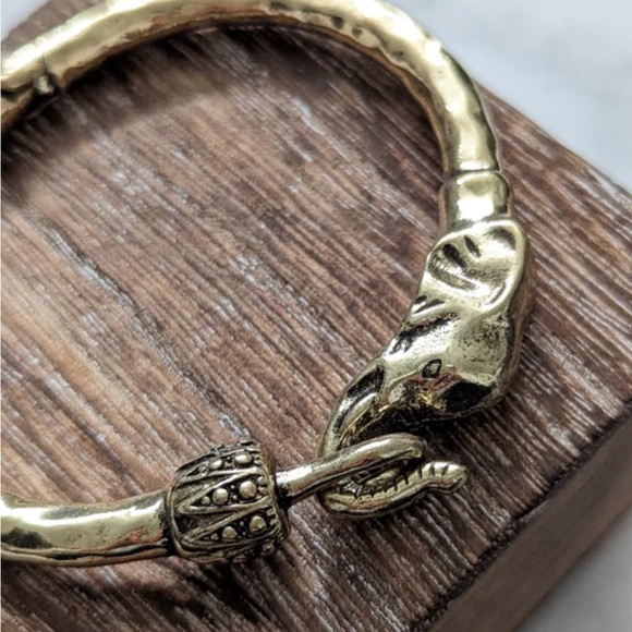 2/$30🌵 Brass Look Elephant Bracelet Trunk Hook Hinged NEW African Safari Indian - Picture 7 of 10
